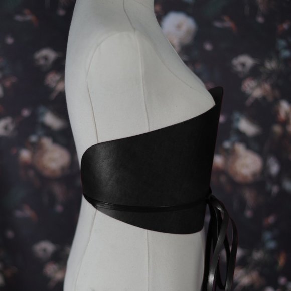 Dehanche Inspired Vachetta Leather Corset Belt with Thin Tie Straps - Picture 4 of 14